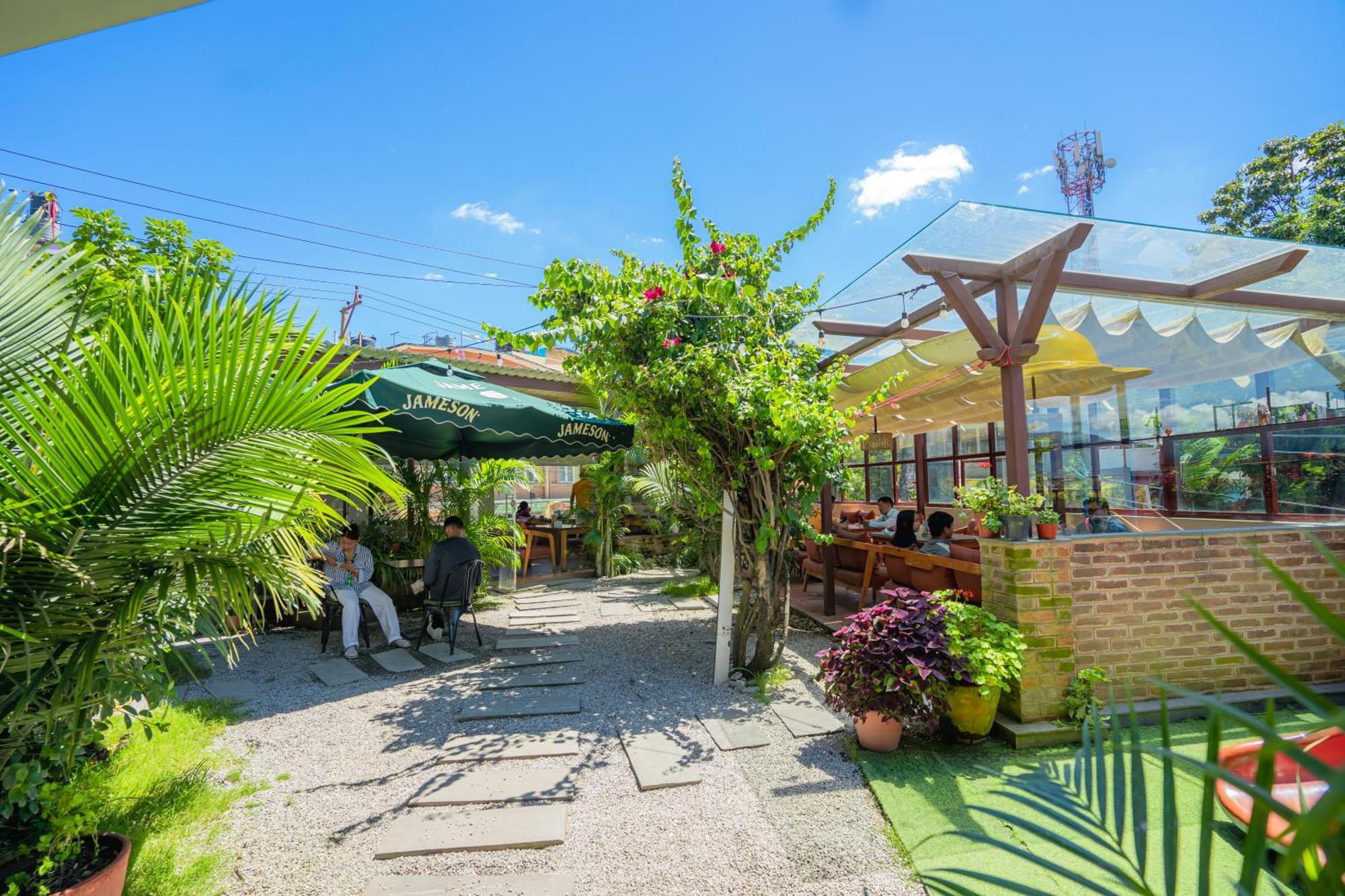 Lavie Residence And Spa Катманду Екстериор снимка